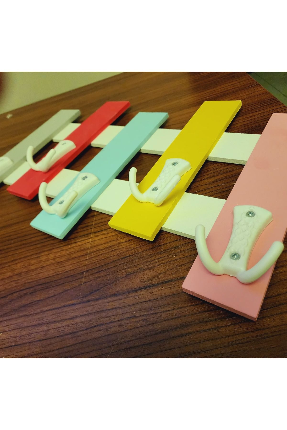 Dekoratif Renkli Ahşap Duvar Askısı Renkli Askılık